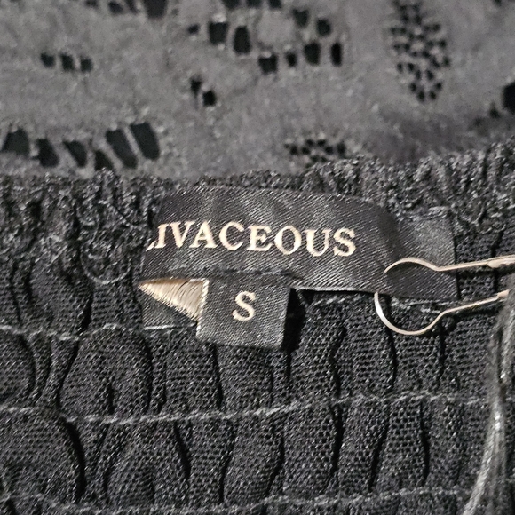 Olivaceous Cropped Lace Tank Top In Black Size S NWT - Picture 3 of 6